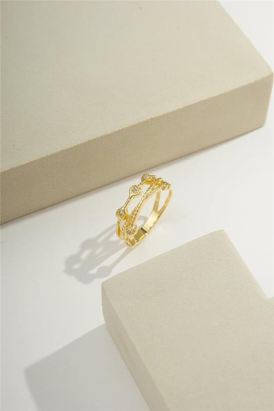 ANEL COM HASTES DE CORAÇÃO COM ZIRCÔNIAS