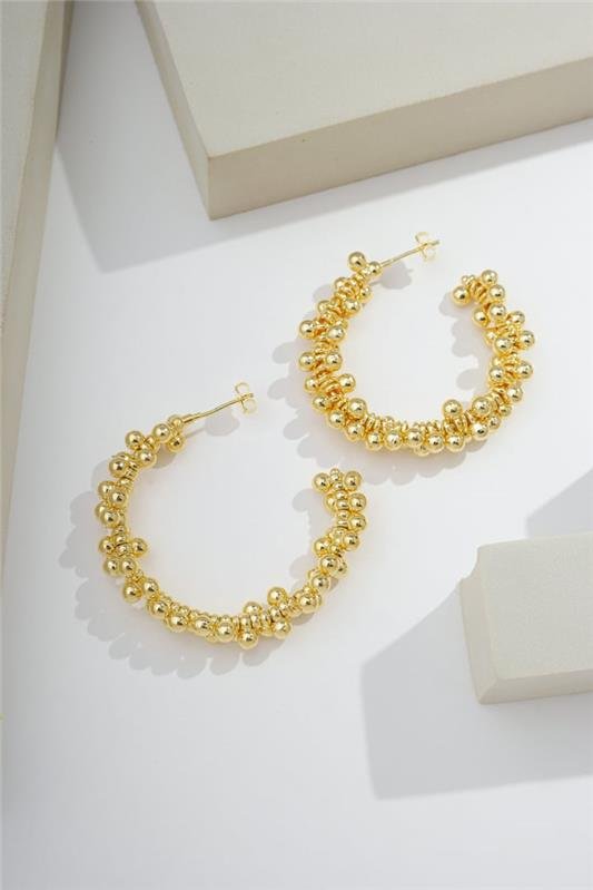 ARGOLA DE 4CM COM BOLINHAS DE 4 MM
