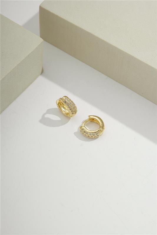 ARGOLA 1CM COM MICROZIRCÔNIAS E FECHO CLICK