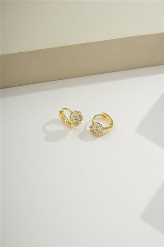 ARGOLA 0,8CM COM FLOR EM MICROZIRCÔNIAS E FECHO CLICK