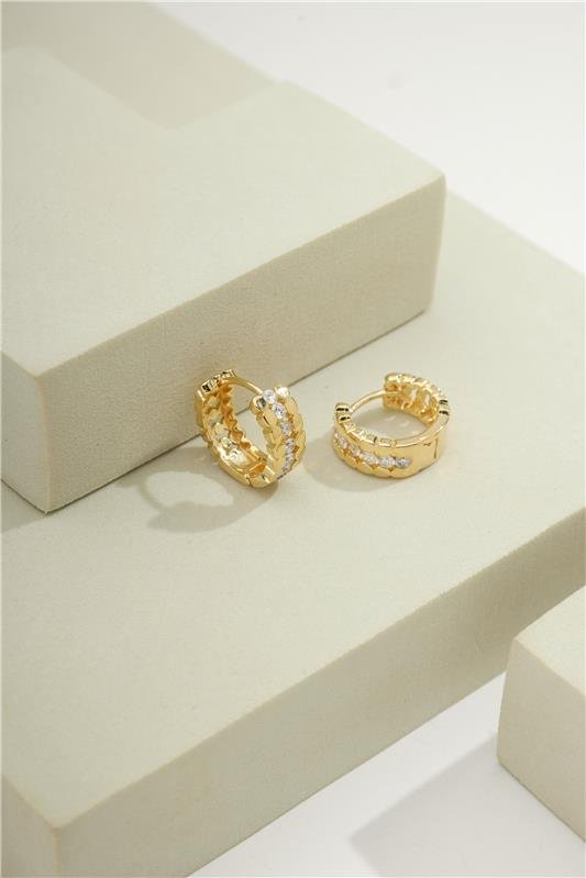 ARGOLA COM MICROZIRCÔNIAS 14X6MM