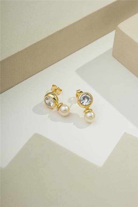 BRINCO 1,5CM COM ZIRCÔNIA E PÉROLA DE 5MM