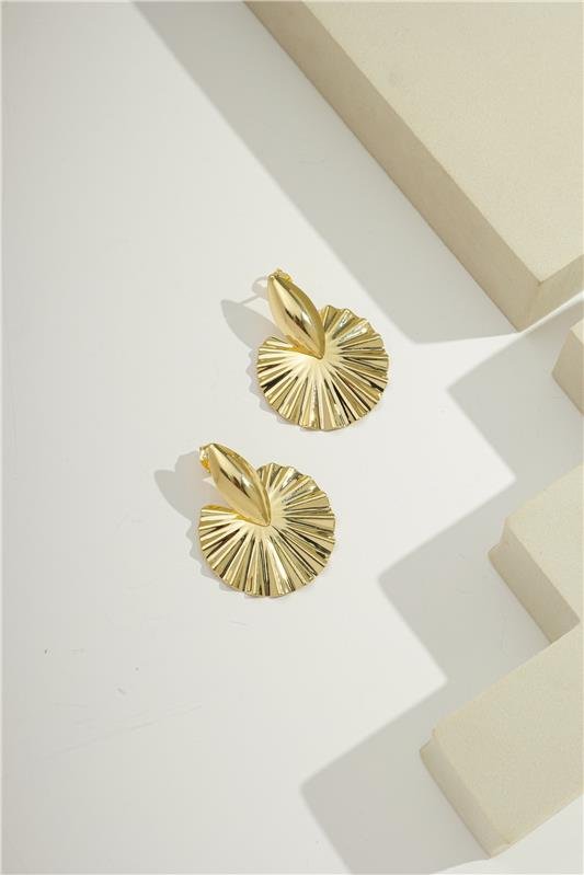 BRINCO MEIO LEQUE COM NAVETE