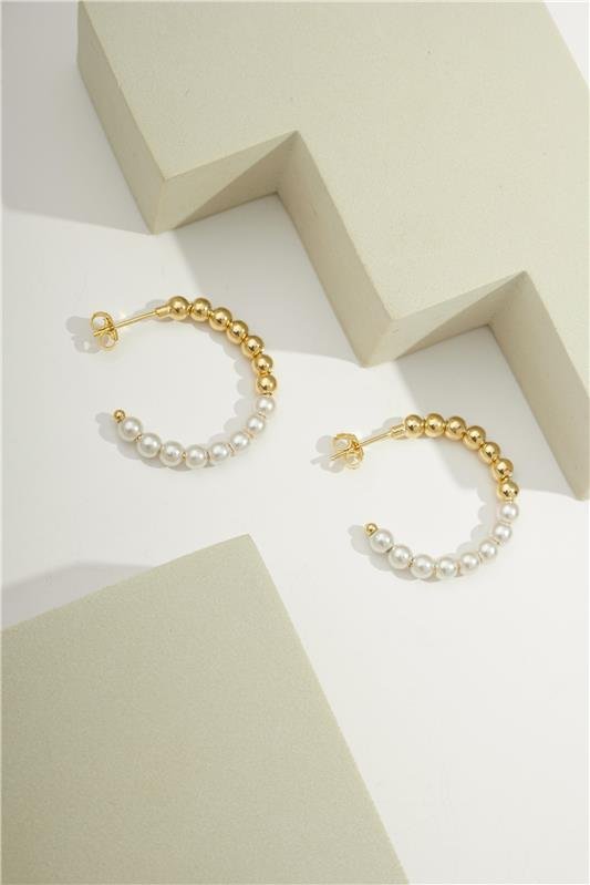 ARGOLA DE 2,5CM COM BOLINHAS E PEROLAS DE 4MM