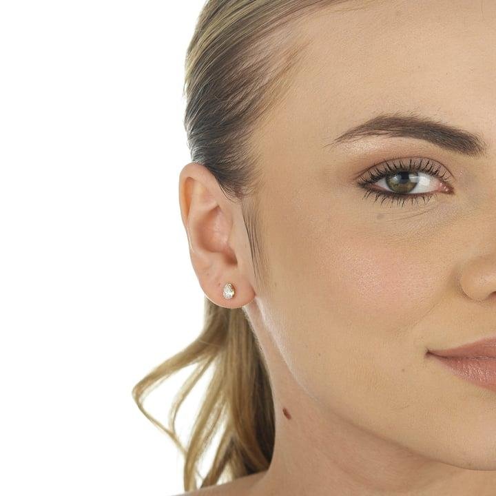 BRINCO DE GOTA DE ZIRCÔNIA SOLITÁRIA 4X6MM