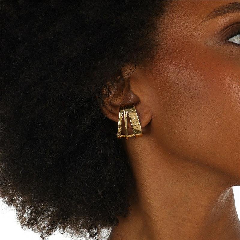 BRINCO DE 3CM COM TRIPLA HASTE