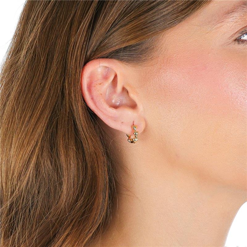 ARGOLA DE 1,5 CM COM CORAÇÕES