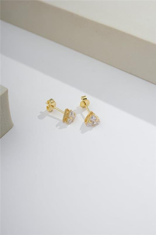 BRINCOS DE ZIRCONIA TRIÂNGULO 6 X 6