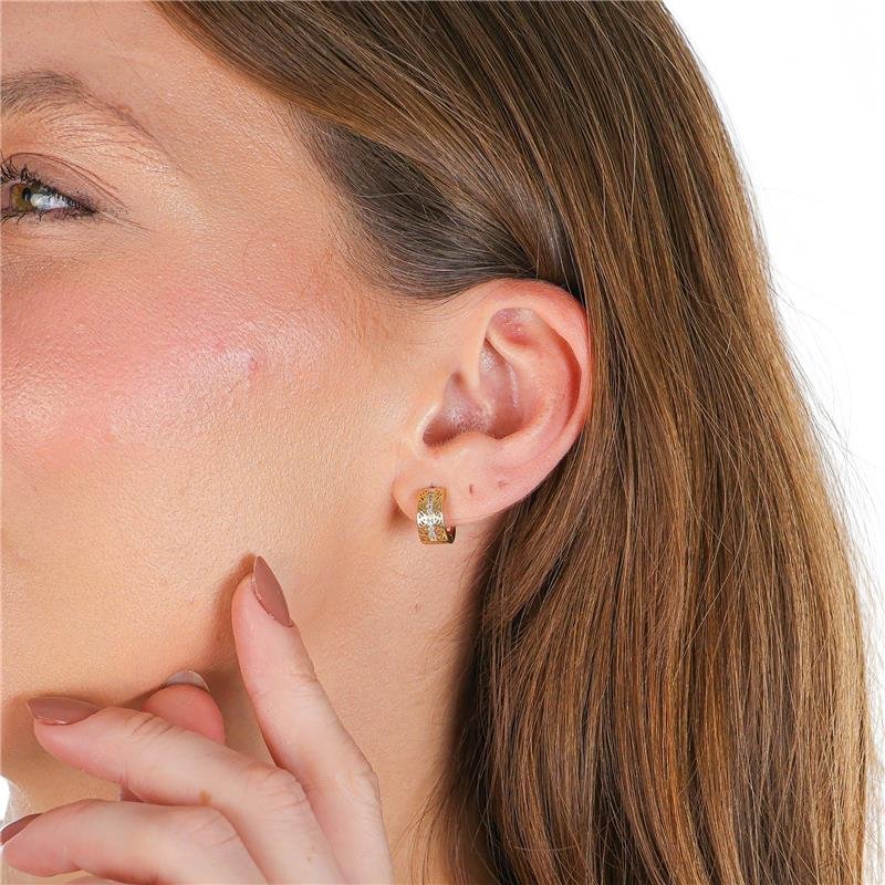 ARGOLA COM DETALHES E ZIRCÔNIAS