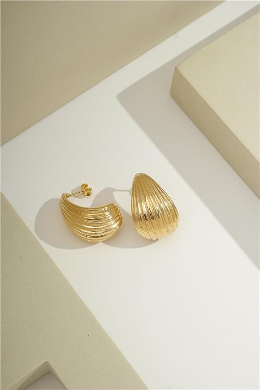 BRINCO FORMATO GOTA COM DETALHES VERTICAIS 2,5 CM X 1,8 CM - 002-03039