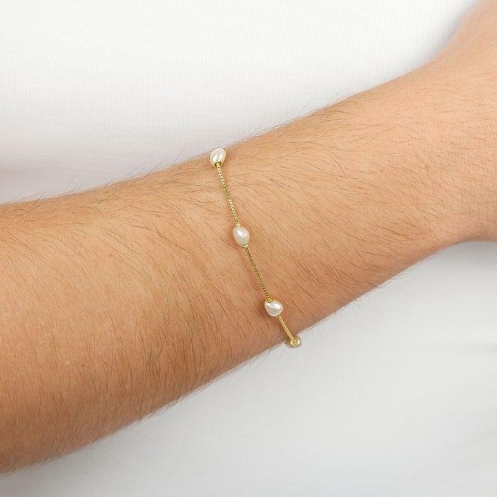 PULSEIRA DE CORRENTE COM CORAÇÕES PEROLIZADOS