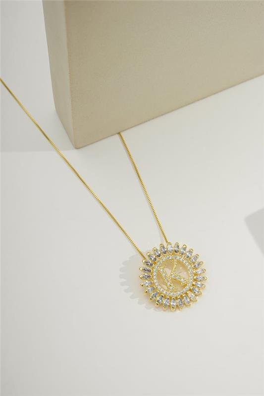 COLAR DE LETRA COM ZIRCÔNIAS