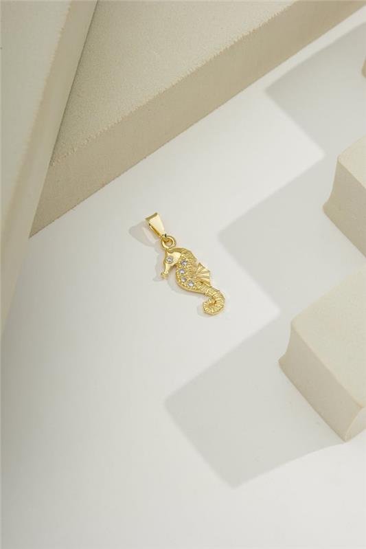 PINGENTE 1,9CM CAVALO MARINHO CRAVEJADO COM MICROZIRCÔNIAS
