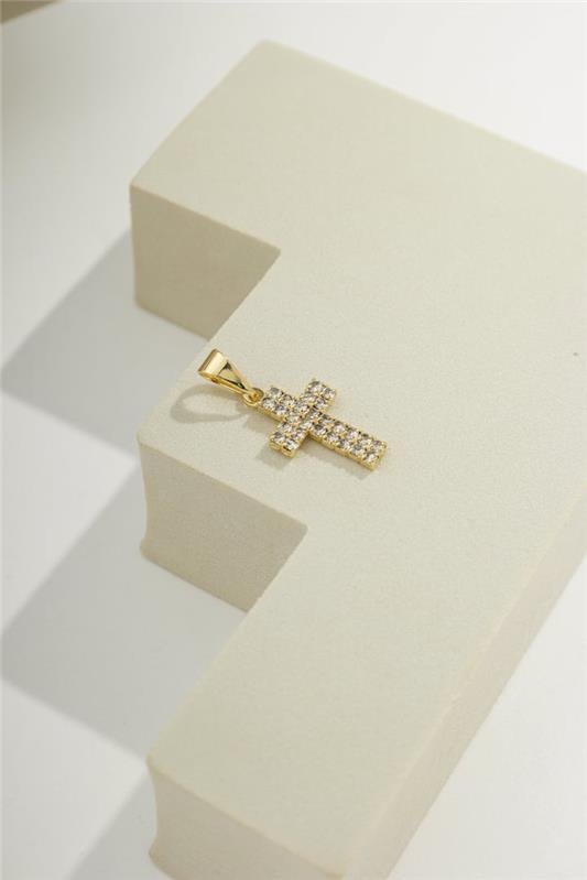 PINGENTE 1,5CM CRUZ CRAVEJADA COM ZIRCÔNIAS