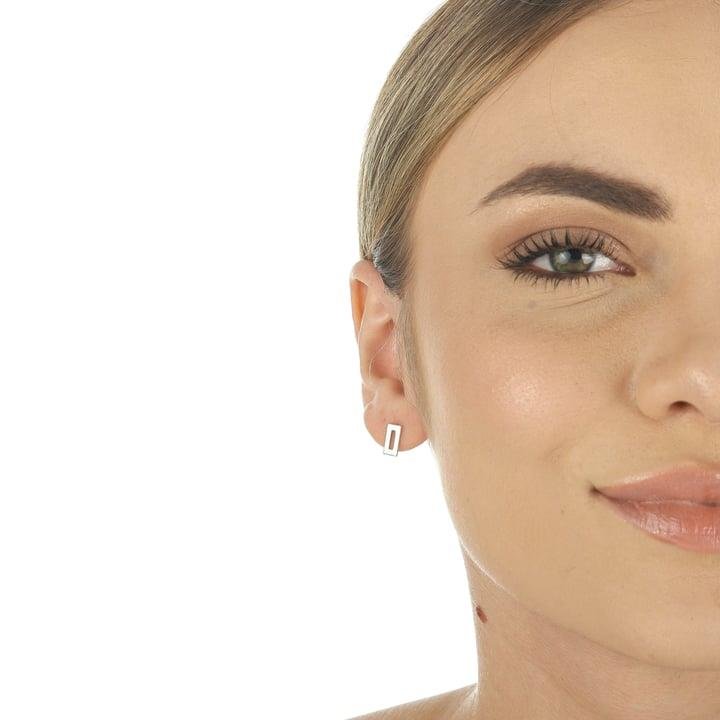 BRINCO RETÂNGULO VAZADO A LASER EM PRATA 925 - 023-00028