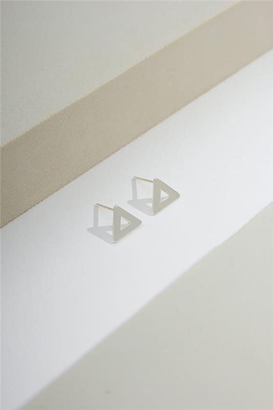 BRINCO TRIANGULO VAZADO A LASER EM PRATA 925 - 023-00048