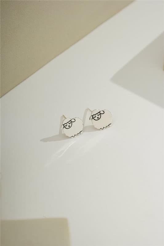 BRINCO DE OVELHA A LASER EM PRATA 925 - 023-00061