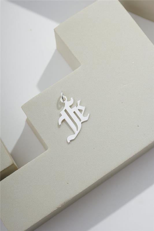 PINGENTE A LASER ESCRITO FÉ EM LETRA GÓTICA (G) EM PRATA 925 - 023-00140