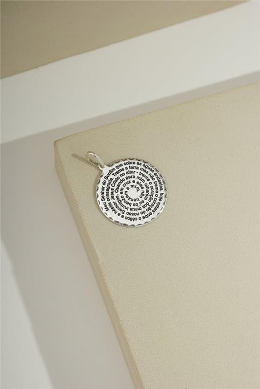 PINGENTE REDONDO COM PAI NOSSO GRAVADO A LASER EM PRATA 925 - 023-00150