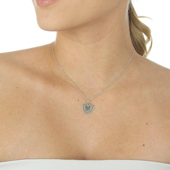 PINGENTE DE CORAÇÃO COM IGREJA GRAVADA FEITO A LASER EM PRATA 925 - 023-00163